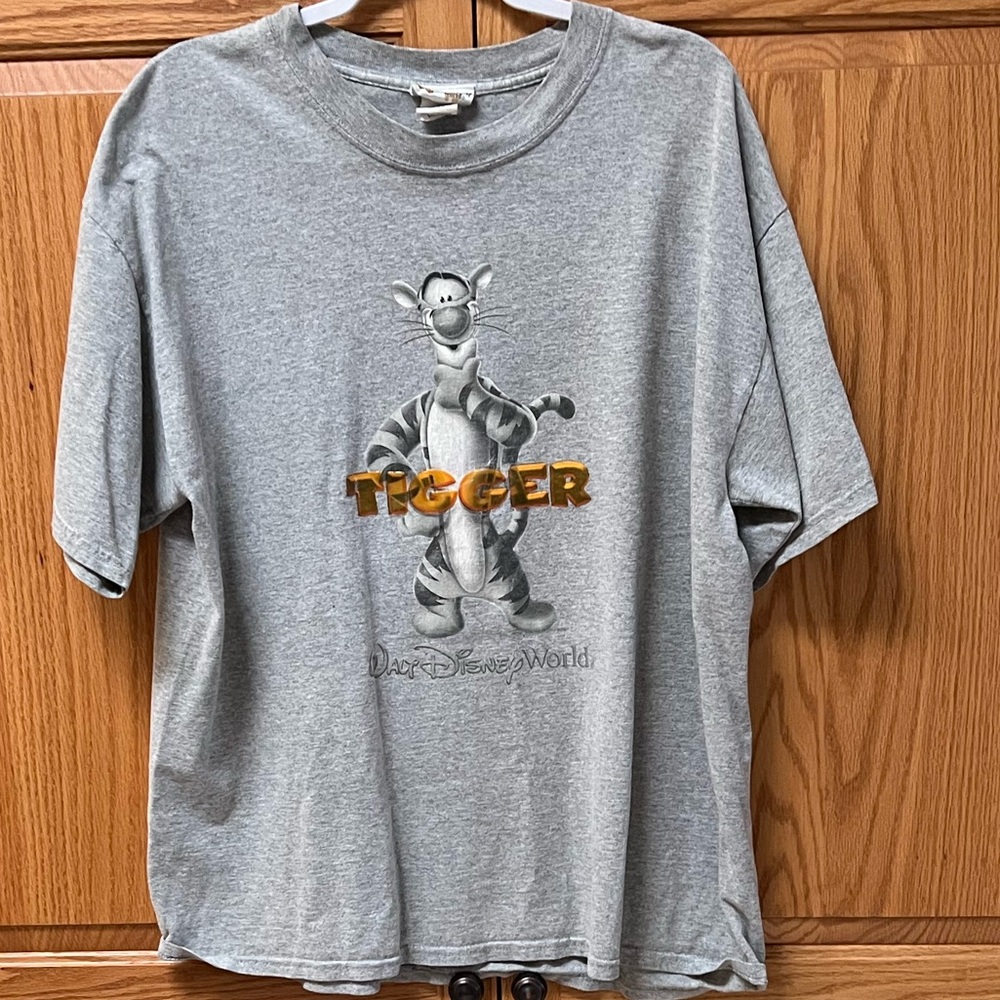 Disney Men’s Tigger Gray Short Sleeve Tee, GUD, Size L
